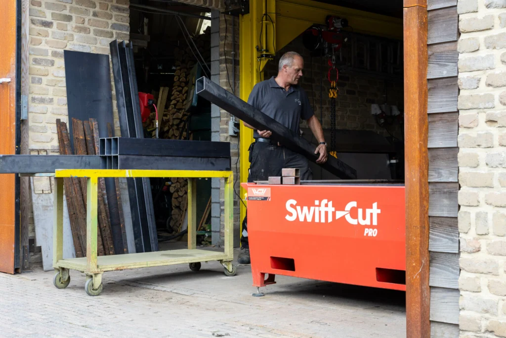 Gert Martens using his Swift-Cut Pro CNC plasma cutting table