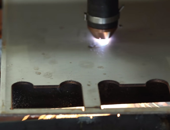 Swift-Cut cutting 3mm stainless steel being cut with Swift-Cut plasma cutting table